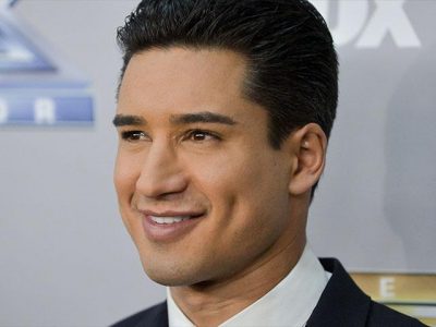 Mario Lopez on the red carpet