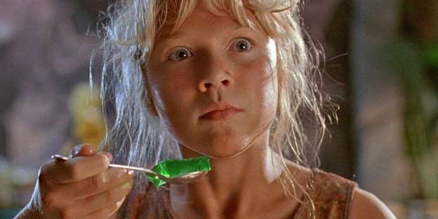 Ariana Richards eating jello as Lex Murphy in Jurassic Park